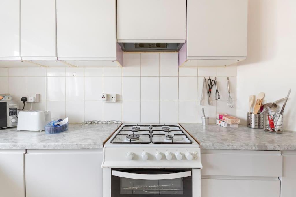 Cosy 1 Bedroom Flat Near Barking Town Centre المظهر الخارجي الصورة